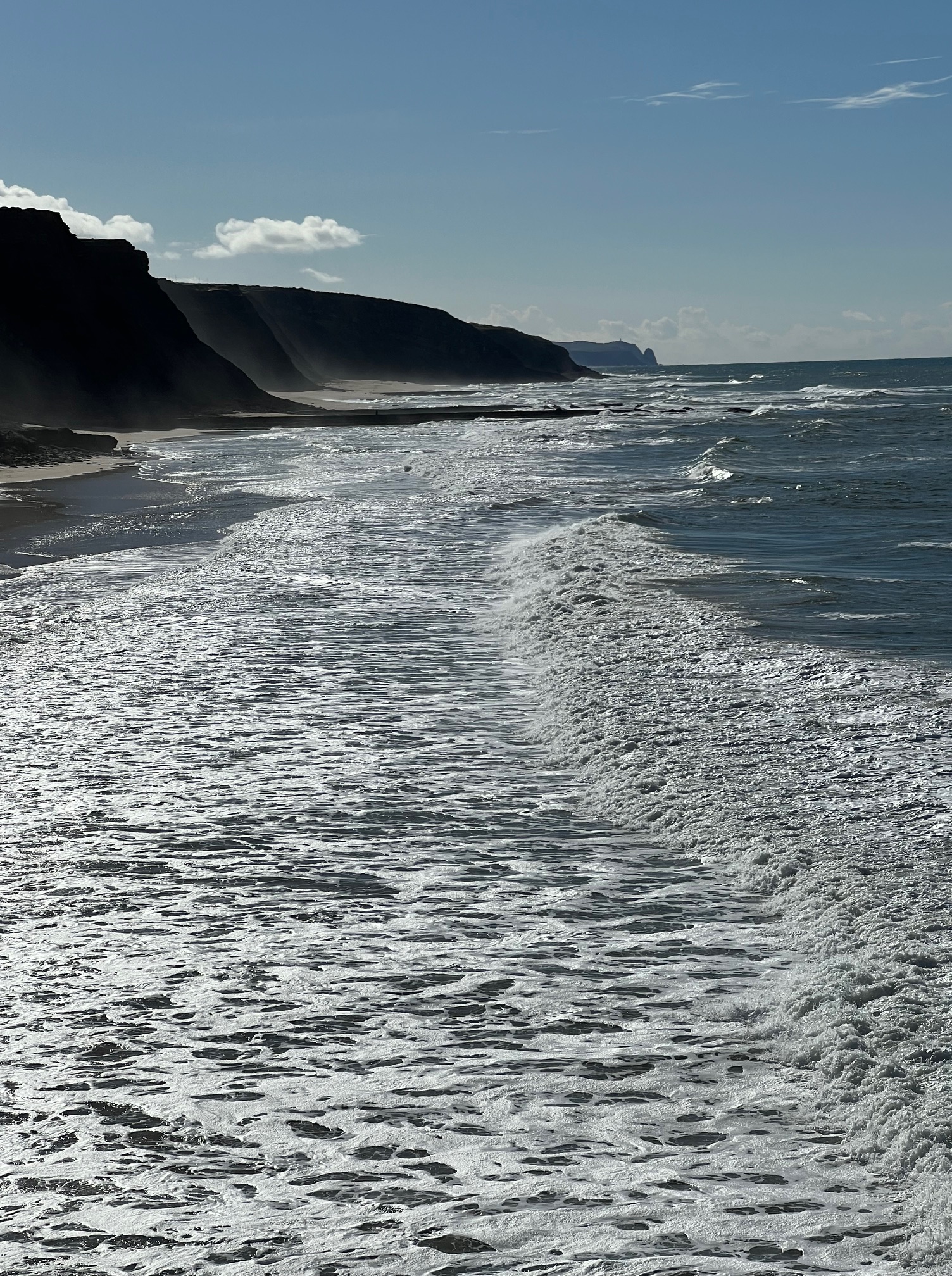 נאזרה - עילי בלב הגלים