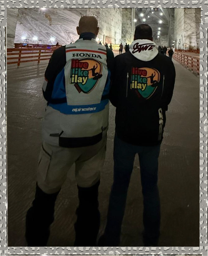 מעילים לזכר עילי